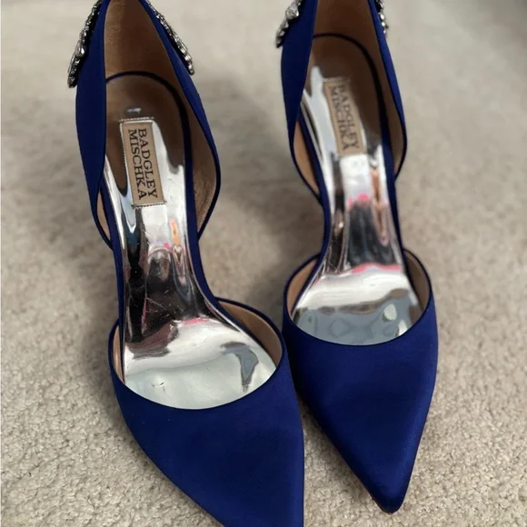 Badgley Mischka Elegant Blue Satin Women's Shoes with Crystal Embellishments - Picture 4 of 9